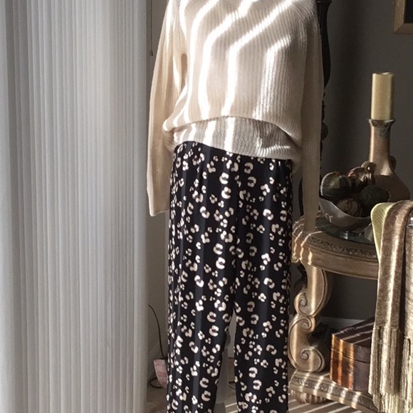 CYNTHIA ROWLEY NWT PANTS - Picture 3 of 3